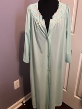 VTG Mint Green Shadowline Robe Housecoat Rosebud Lace Button Up Nylon Large