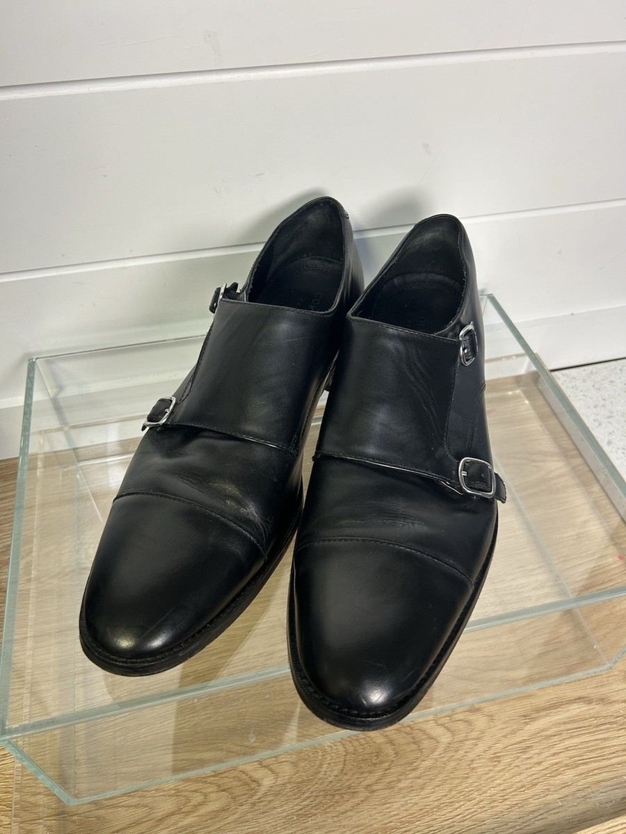 Cole Haan Men display picture 1