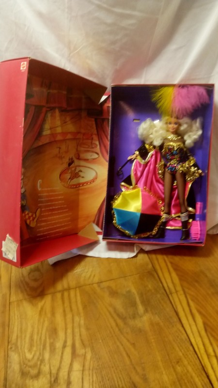 FAO Schwarz Circus Star Barbie 1994, limited edition 'Mint' never played with.