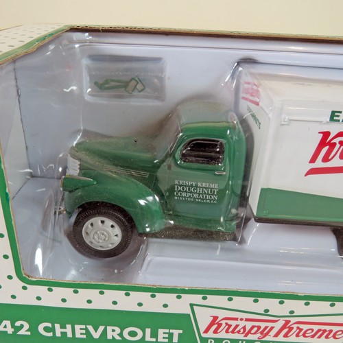 SPEC CAST 1942 CHEVROLET DELIVERY TRUCK KRISPY KREME DOUGHNUTS - RARE - Picture 3 of 12