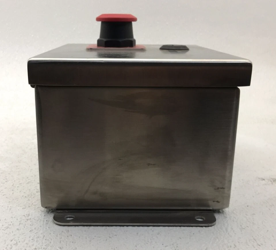 BN4080604CHQTSS WIEGMANN КОРПУС ИЗ НЕРЖАВЕЮЩЕЙ СТАЛИ С АВАРИЙНЫМ ВЫКЛЮЧАТЕЛЕМ - Изображение 3 из 4