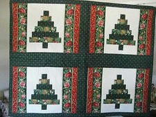 Handmade Cotton Xmas Print Tree Quilt Table Topper Wall Hanging 43" x34" Vtg cc