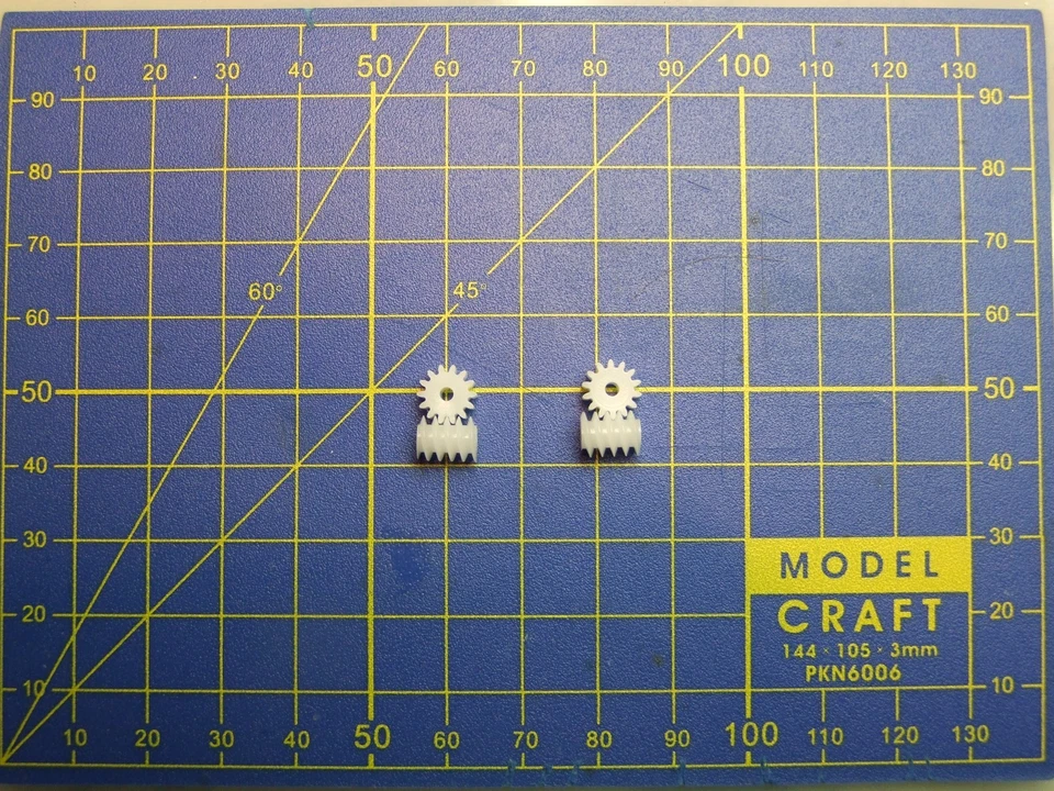 2X Couple Vis Sans Fin 6x10 / pignons14 dents M0.5 axe 2 mm - jouef Atlas HO