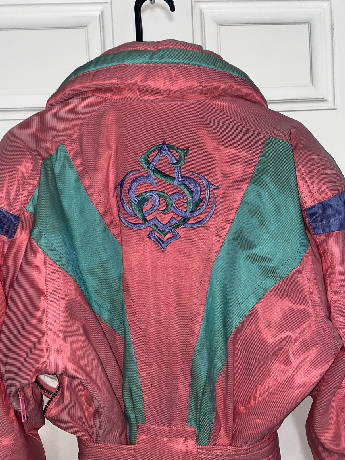 Picture 1 of 18