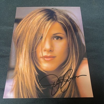 Jennifer Anniston Autogramm unsicher ob echt oder Pre Print aus den 1990er Jahren -(5008)