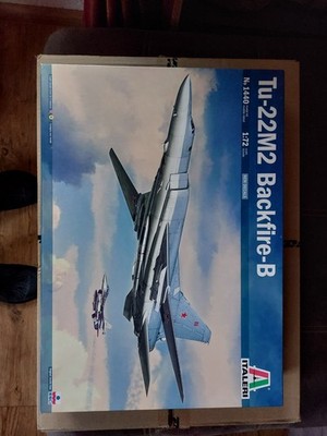 Italeri  Tu-22M2 Backfire-B