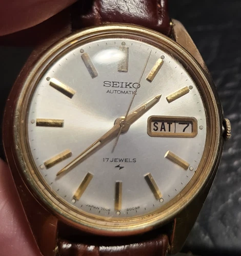 Vintage Seiko Automatic Day/Date Gold Tone Mens Watch 257297 7006-8007