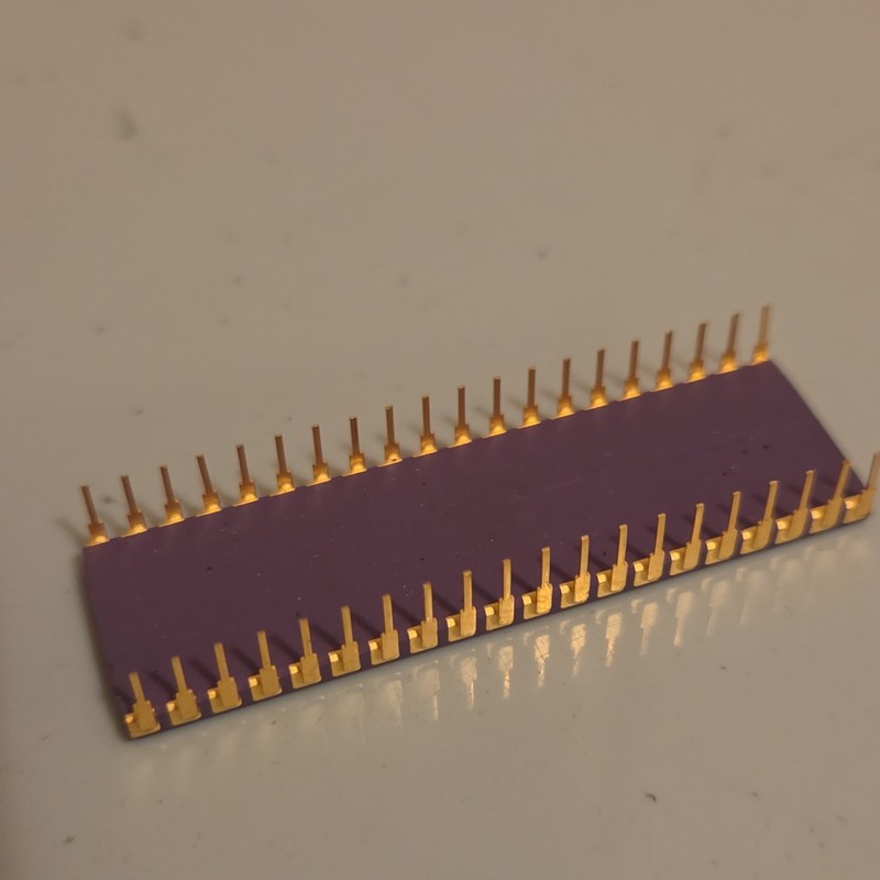 Vintage CPU/Processor SND50 37D 8116 001-24 Purple Ceramic Gold Pins