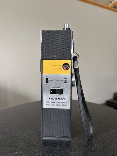 Radio Shack Realistic TRC-25A CB Walkie Talkie, Works