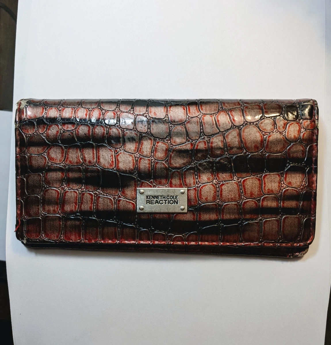 Kenneth Cole Reaction Burgundy Snakeskin Croc Clutch Wallet Flaws