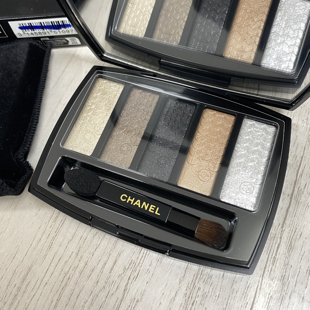 CHANEL LUMIERE GRAPHIQUE EYESHADOW PALETTE Holiday 2023 Winter