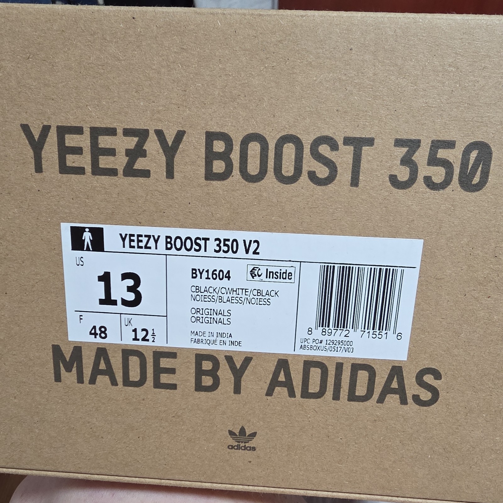 Size 13 - adidas Yeezy Boost 350 V2 Low Oreo thumbnail 6