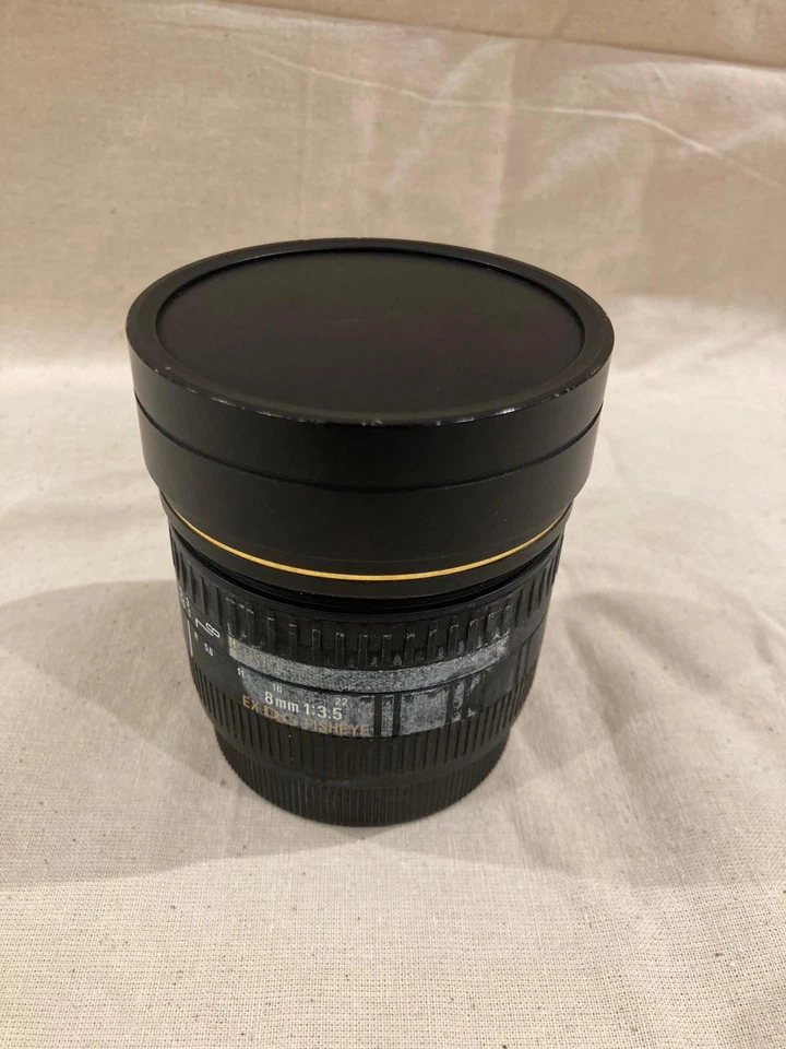 SIGMA 8mm F3.5 EX DG Fisheye Lens Canon EF Mount with Original Packaging - Image 2 of 4
