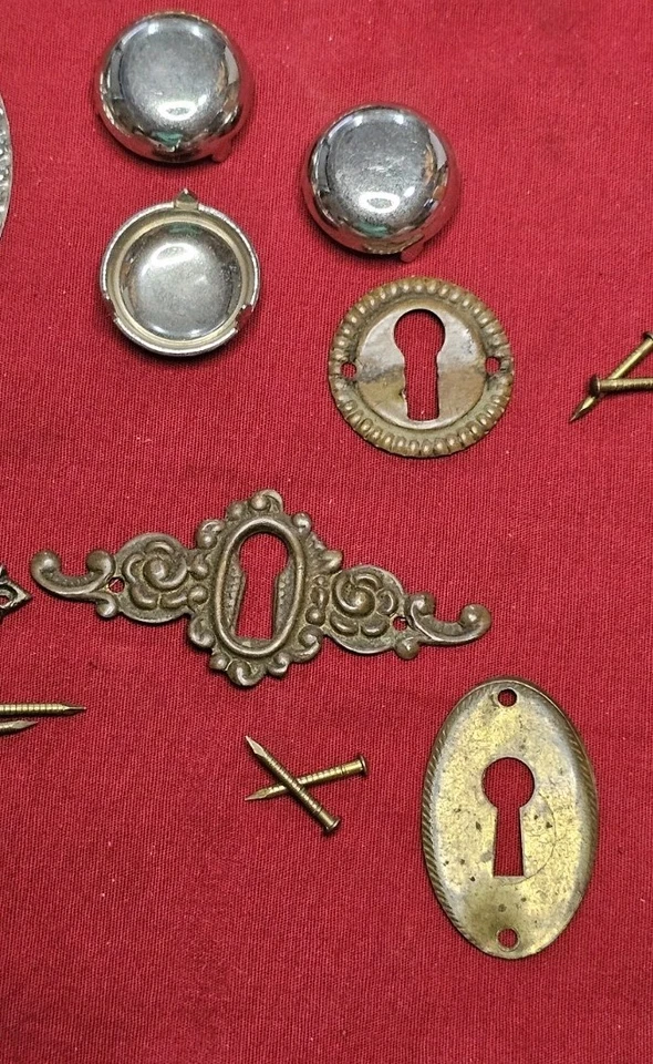 Lote Antiguo Esqueleto Llave Escudo Cubiertas, Bisagras, Placas Mango Baúl Foto 2 de 4