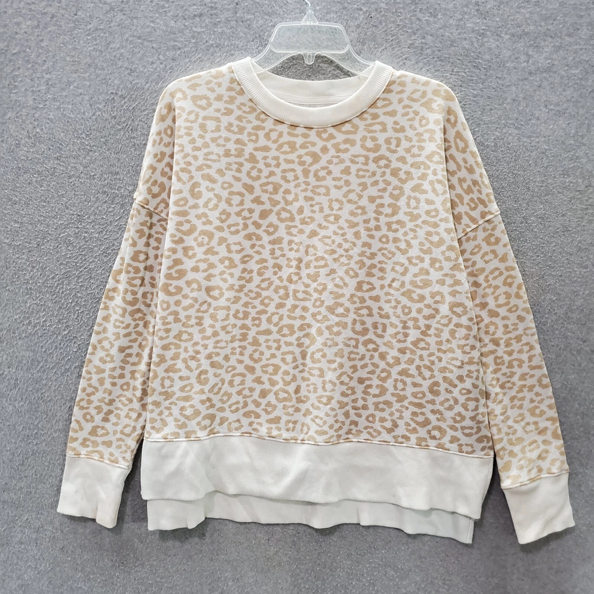 Time And Tru Women Sweater Large White Leopard Print Long Sleeve