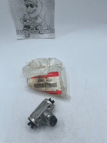 NOS- Genuine OEM SUZUKI LT230 250 300 Front Cylinder Assembly 52400-54320 - Picture 2 of 2