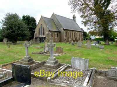 Foto 6x4 St. Oswald, Walcott Walcott\/TF1356 A gepflegter Kirchhof. c2008