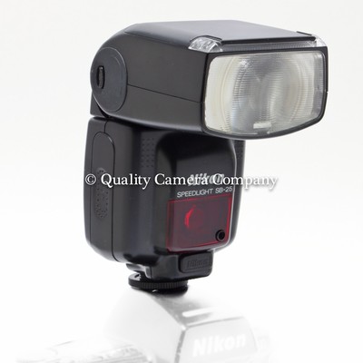 Nikon SB-25 Speedlight - SUPER FLEXIBILITY FOR DIGITAL-FILM