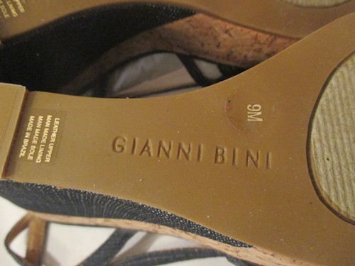Sandalia Gianni Bini Cuñas de Corcho Punta Abierta Tacones - Talla 9M Azul Tirantes Superior NUEVO - Imagen 9 de 9