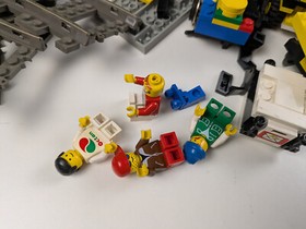 Lego Train: 9V: Cargo Railway Set 4559 - w/ Instruction (Incomplete Minifigure)