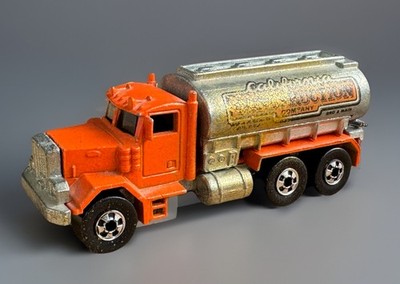 HOT WHEELS 1979 PETERBILT CALIFORNIA CONSTRUCTION COMPANY TANKER
