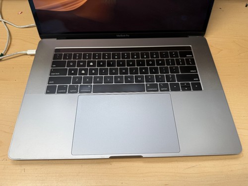 Apple MacBook Pro 15 inch 2019 A1990 2.6 GHz 6 Core i7 FOR PARTS - Afbeelding 3 van 8