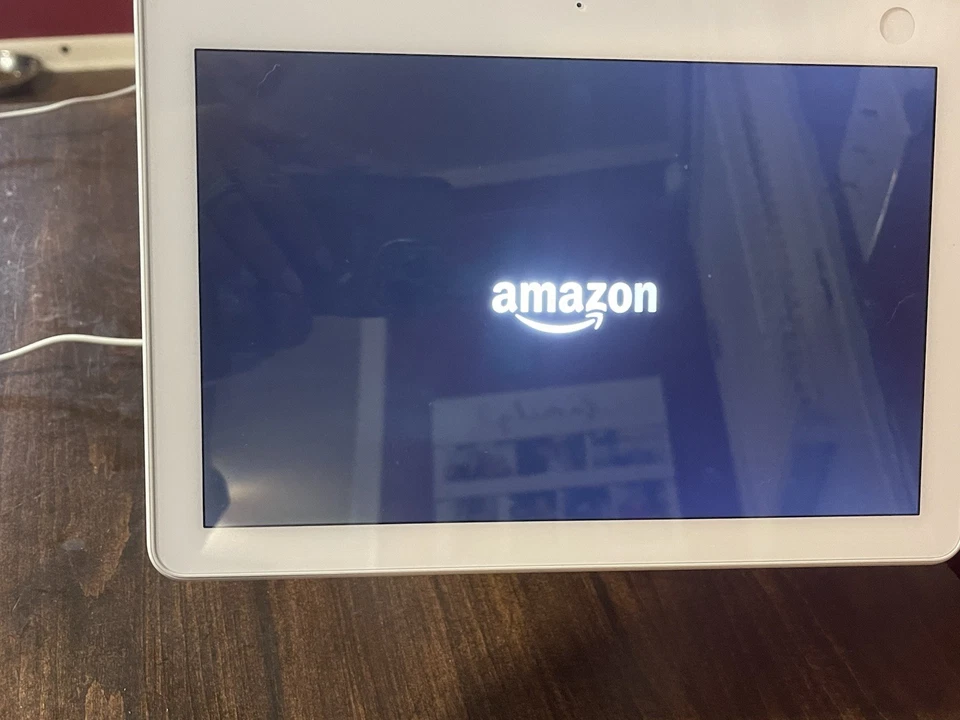 AMAZON ECHO SHOW 10 (3RD GEN) ALEXA SMART HOME CONTROL SPEAKER SCREEN - WHITE - Image 3 of 4