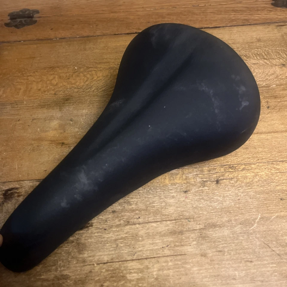 Sillín Vetta vintage 270 mm largo 163 mm ancho años 80 carretera híbrido turismo Foto 2 de 4