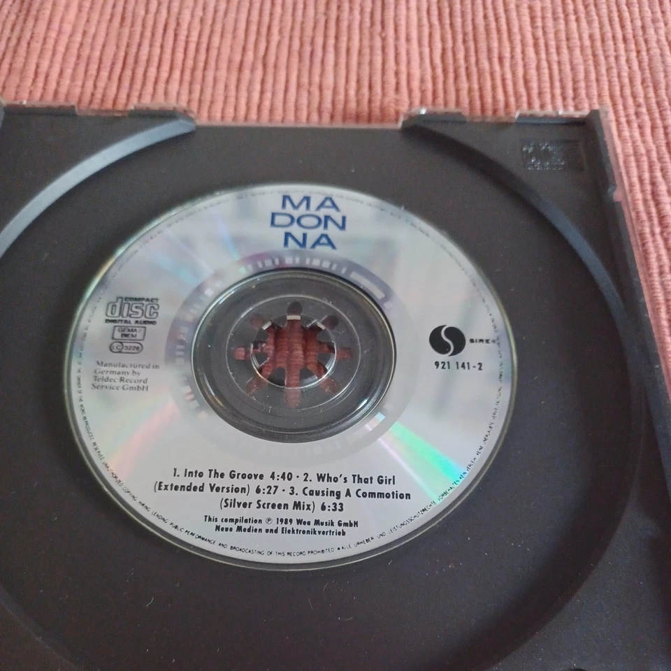 Into the Groove/WhoS That Gir von Madonna | CD | Zustand sehr gut - Bild 3 von 3