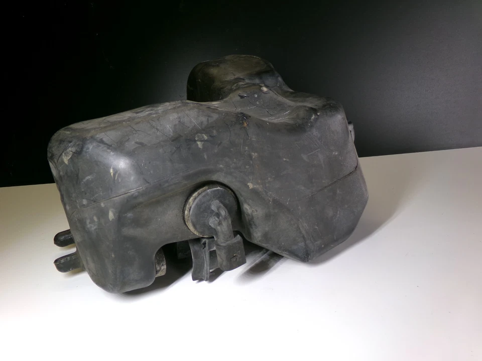 Windshield Washer Fluid Tank 2218601360 07-13 Mercedes Benz W221 S550 S600 CL550 - Image 3 of 4