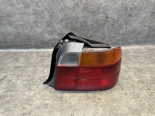BMW 3 E36 Compact Rücklicht Rückleuchte Rechts #22901