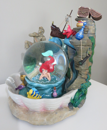 LITTLE MERMAID Musical Snow Globe Fountain Ariel's Grotto - Authentic Disney - Picture 14 of 20