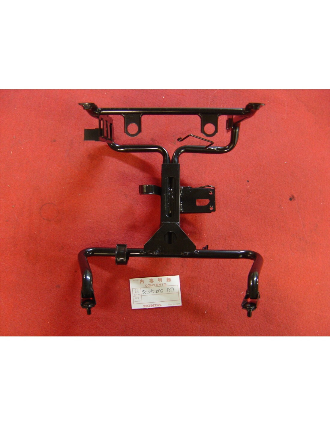 Réparer un carénage instable avec l araignée pour moto FES125 Panthéon