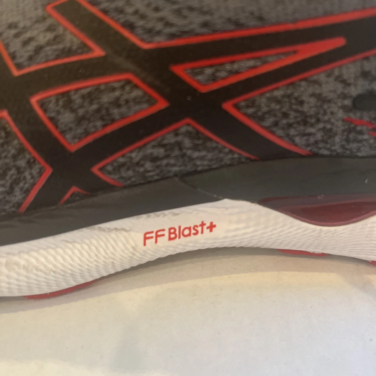 Asics nimbus 2024 42.5