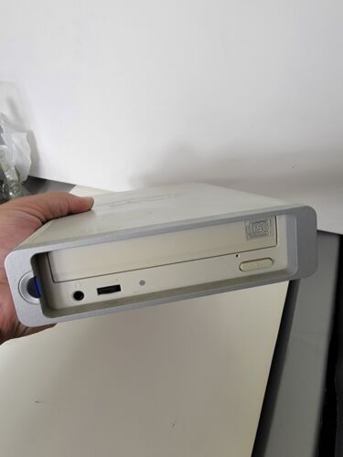 LaCie LTD DVD RW Drive Serial 13344310 Read, Write and Re-Writeable. - Picture 3 of 4