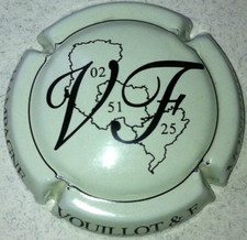 Capsule de champagne VOUILLOT et Fils (4. blanc et noir)