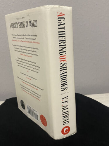 Shades of Magic Ser.: A Gathering of Shadows by V. E. Schwab 1st Edition - Picture 4 of 5