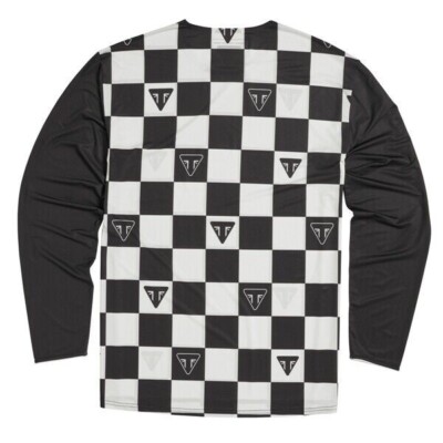 トップス YXNGBRATZ LOGO BORDER LONG TEE トップス YXNGBRATZ LOGO BORDER LONG TEE YXNGBRATZ LOGO