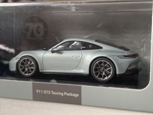 Porsche 911 GT3 Touring 2021 (992) 70 Years Australia Edition Minichamps 1:43 - Picture 2 of 11