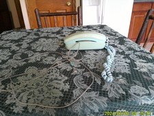 WESTERN ELECTRIC AQUA TURQUOISE TRIMLINE TOUCHTONE DESK TELEPHONE  WORKS  BUT