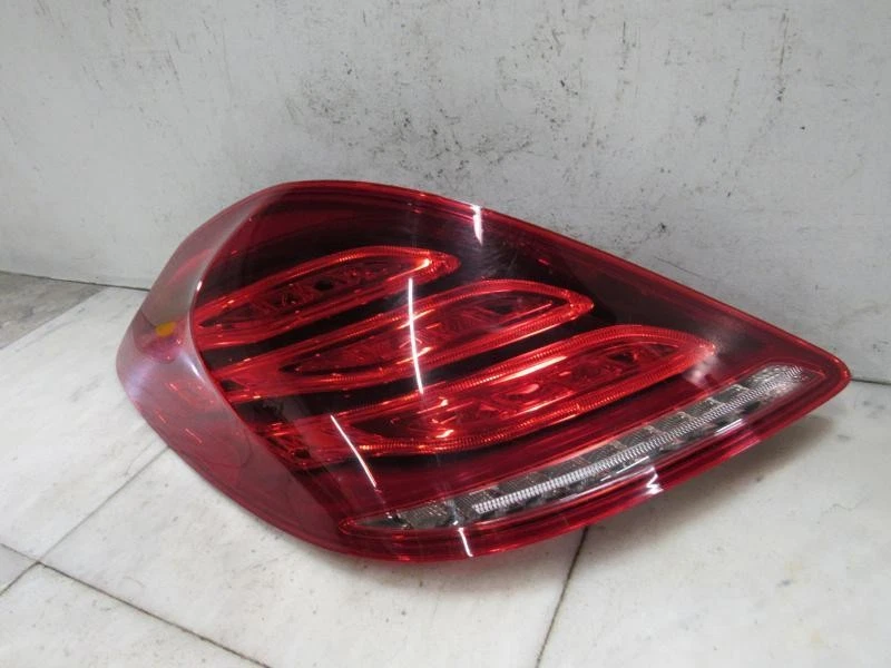 Luz trasera izquierda mercedes sedán s400 s550 e s63 s65 s600 2014 a 2017 2229065601 Foto 2 de 4