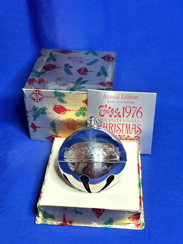 Wallace silverplate 1976 Bicentennial Christmas Sleigh Bell
