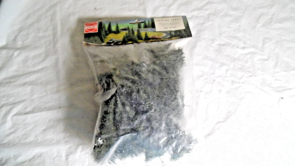 Juego de pino flocado Busch # 9740 20 piezas variedad de tamaños nuevo en caja Foto 2 de 3