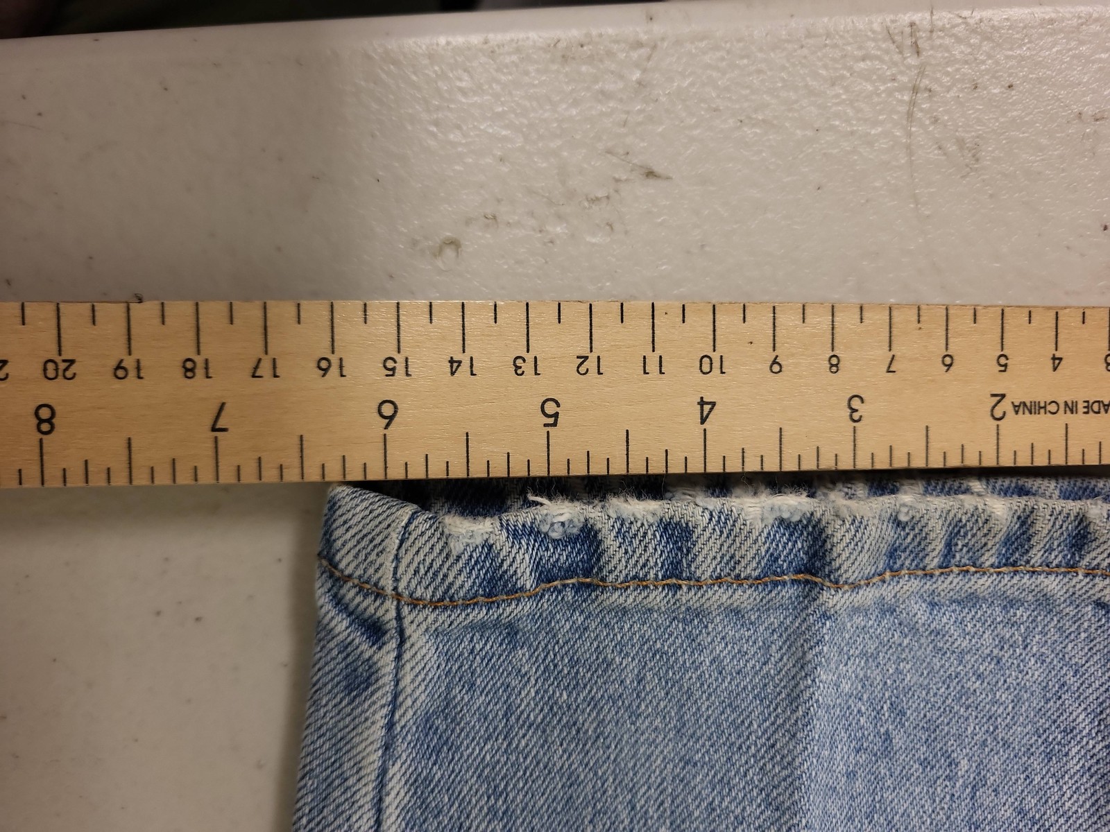 Levis 550 Relaxed Fit Tapered Leg Jeans Mens 18 Short Light Wash Denim Pants thumbnail 7