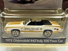 Greenlight Pace Car Garage 1972 Oldsmobile 442 Indy 500 Pace Car, 1:64, NIB