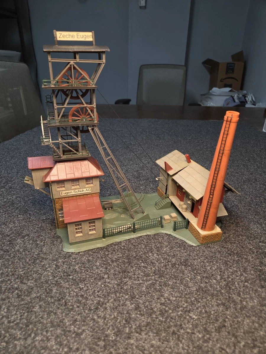 FALLER HO with Vintage Model Railroad Buildings, Tunnels & Bridges