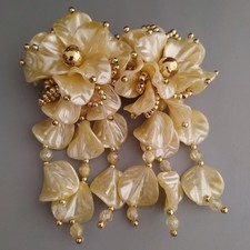 Vintage Large 80's Faux Pearl Floral Hair Barrette Cream Gold Tone Beads Wedding