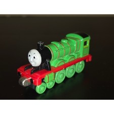 Thomas  Friends Take Along Henry the Green Engine Diecast Magnetic Train 2004