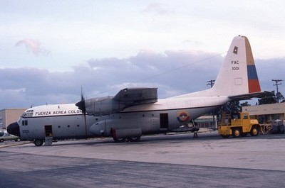 Kodachrome Dia FAC1001 Lockheed C-130H Hercules Colombian Air Force 1980 (B7)