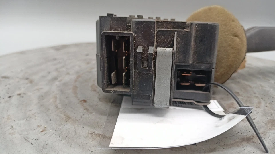 9751814980 centralina luci per PEUGEOT 205 I (741A C) 1.4 1983 - Immagine 3 di 4